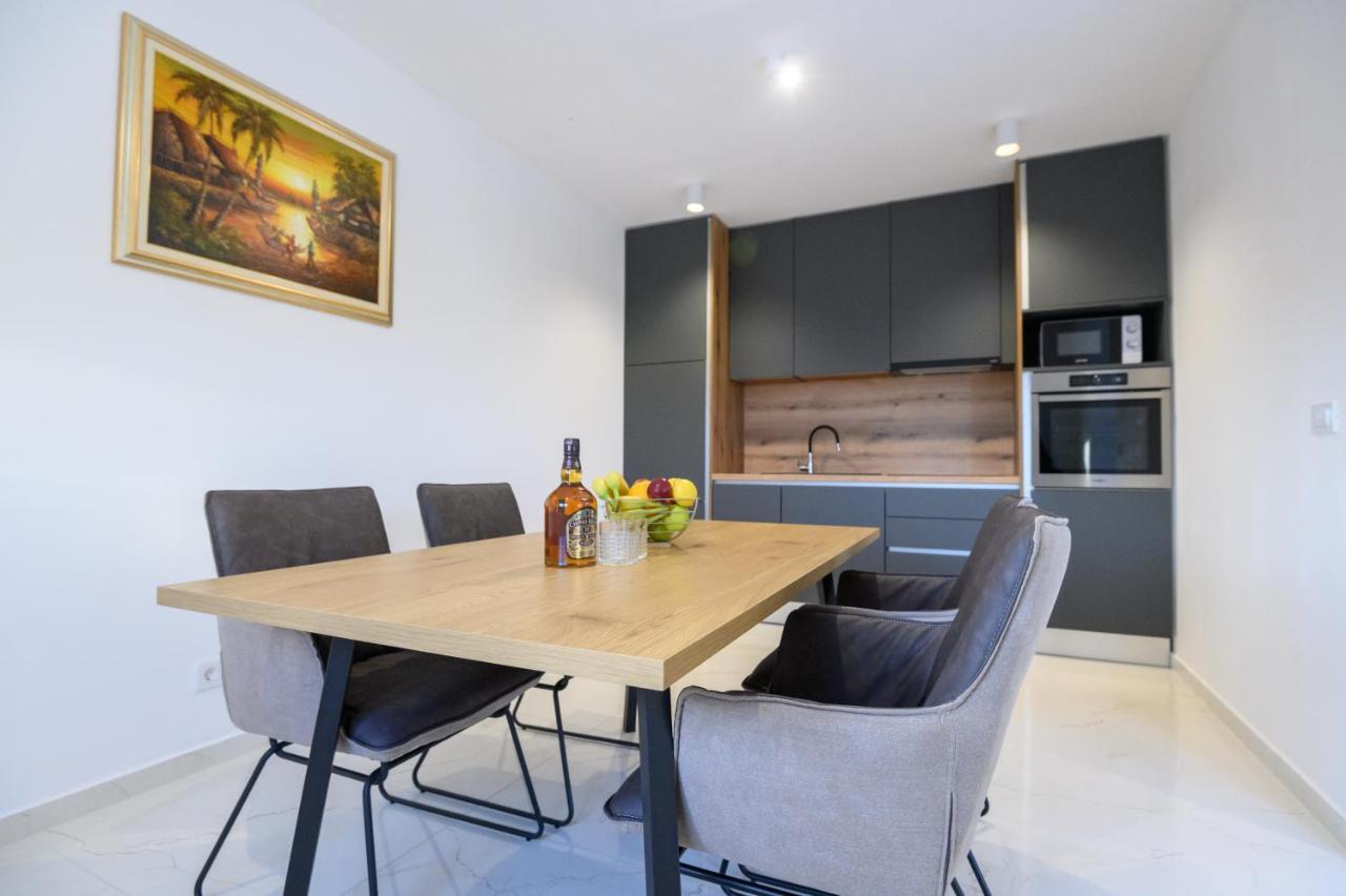 Luxury Apartments Leonika بيبينيا المظهر الخارجي الصورة