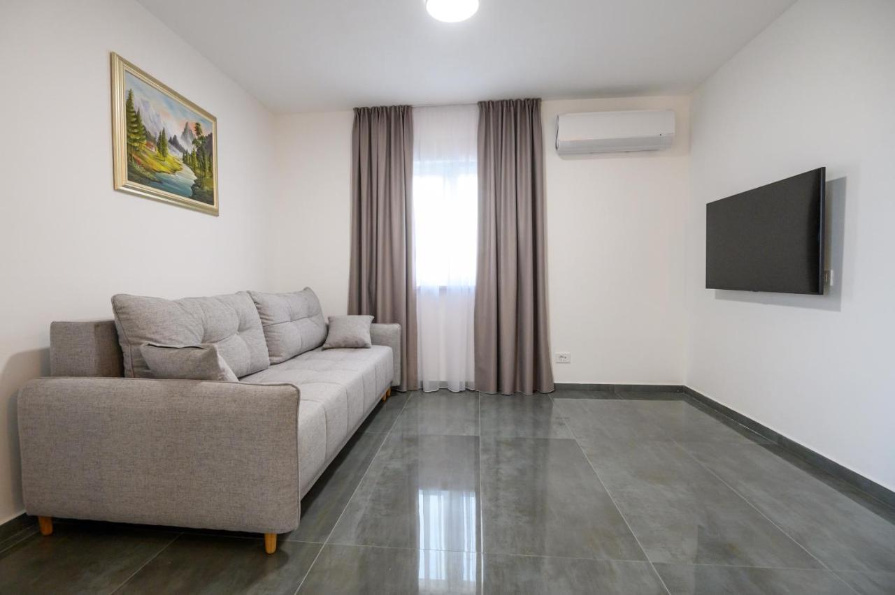 Luxury Apartments Leonika بيبينيا المظهر الخارجي الصورة
