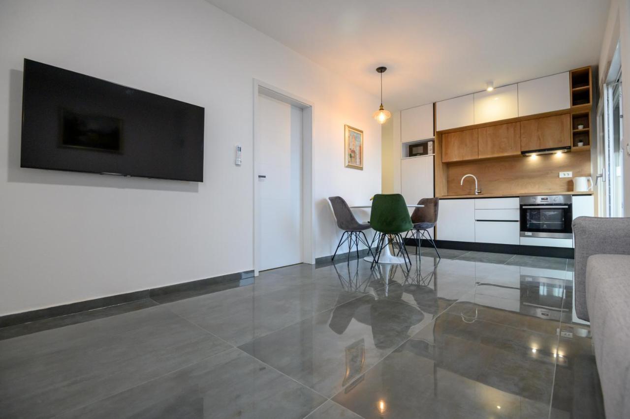 Luxury Apartments Leonika بيبينيا المظهر الخارجي الصورة