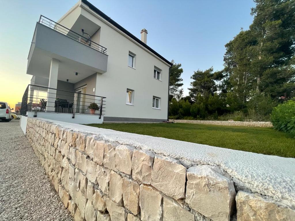 Luxury Apartments Leonika بيبينيا المظهر الخارجي الصورة