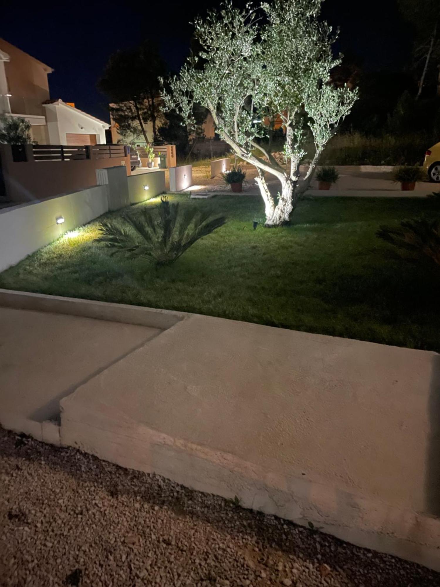 Luxury Apartments Leonika بيبينيا المظهر الخارجي الصورة